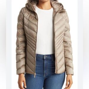 Michael Kors Quilted Nylon Packable Puffer Jacket In Beige